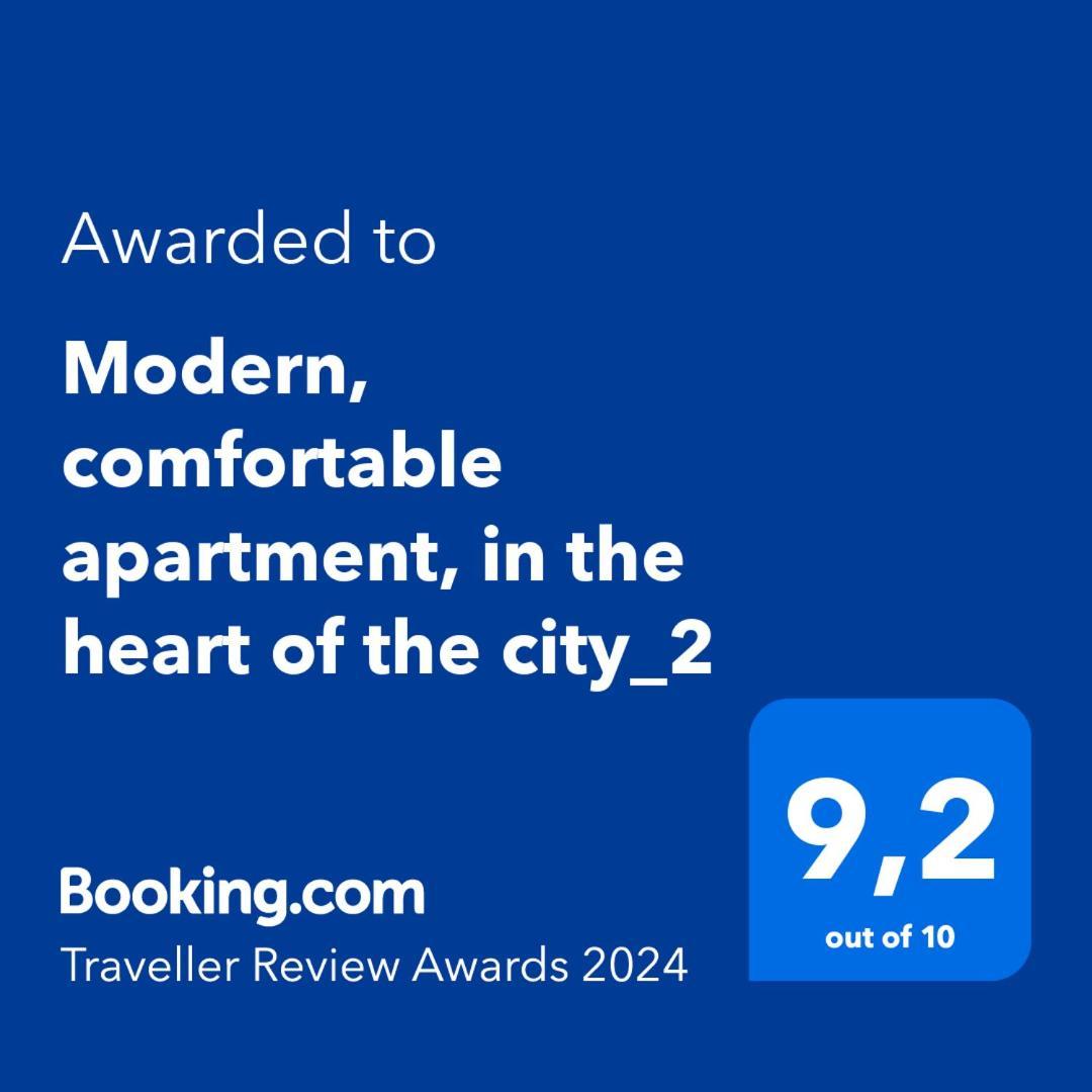 Modern, Comfortable Apartment, In The Heart Of The City_2 ラリサ エクステリア 写真
