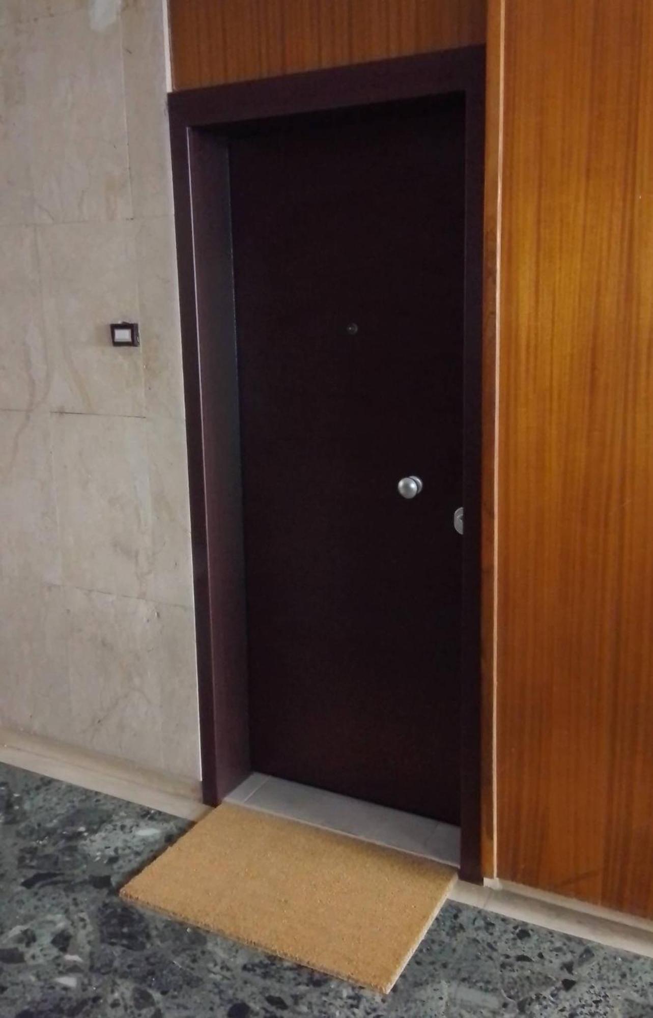 Modern, Comfortable Apartment, In The Heart Of The City_2 ラリサ エクステリア 写真